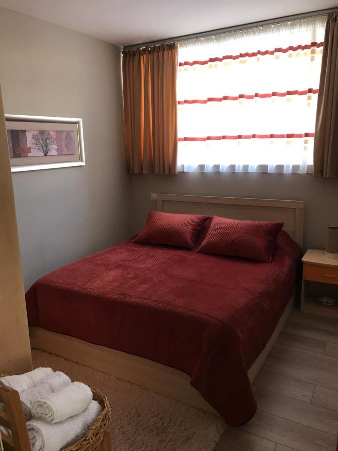 Home Away From Home Apartment Durrës Exteriör bild